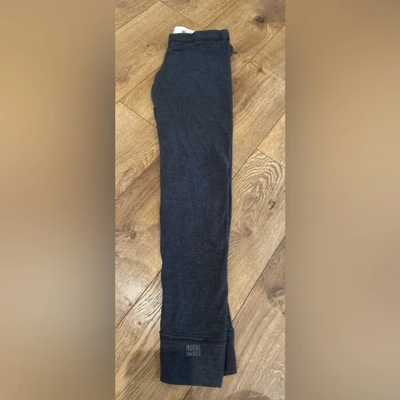 Ruehl No.925 Dark Gray Leggings - Picture 2 of 5